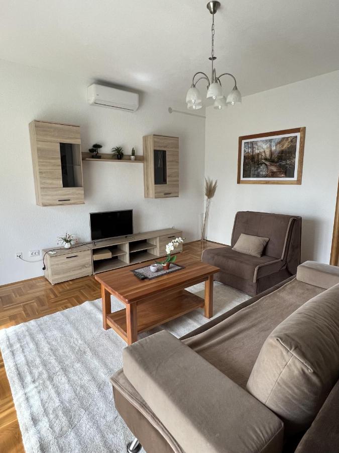 Green Apartment Plitvice غاكوفيتسا المظهر الخارجي الصورة