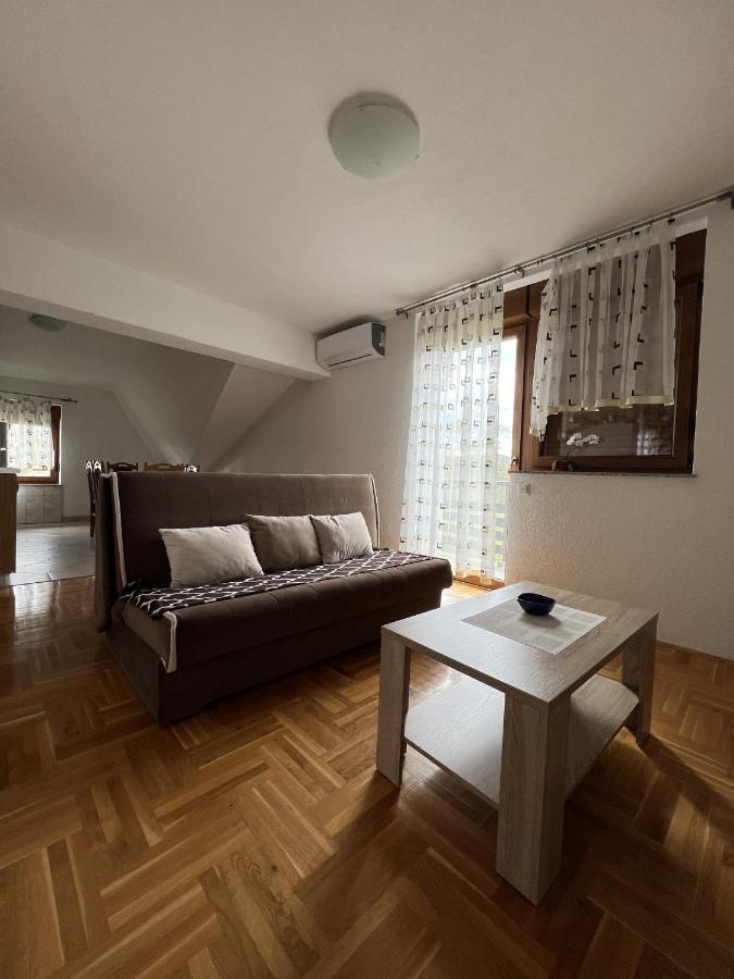 Green Apartment Plitvice غاكوفيتسا المظهر الخارجي الصورة